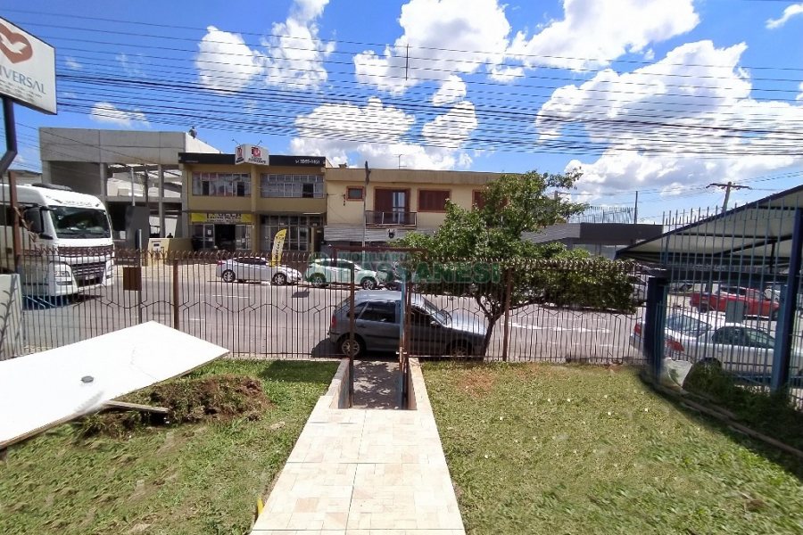 Casa Comercial com 60m², no bairro Kayser em Caxias do Sul para Alugar
