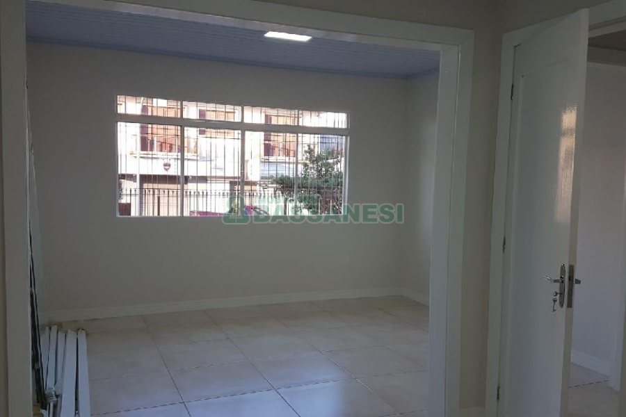 Casa Comercial com 60m², no bairro Kayser em Caxias do Sul para Alugar