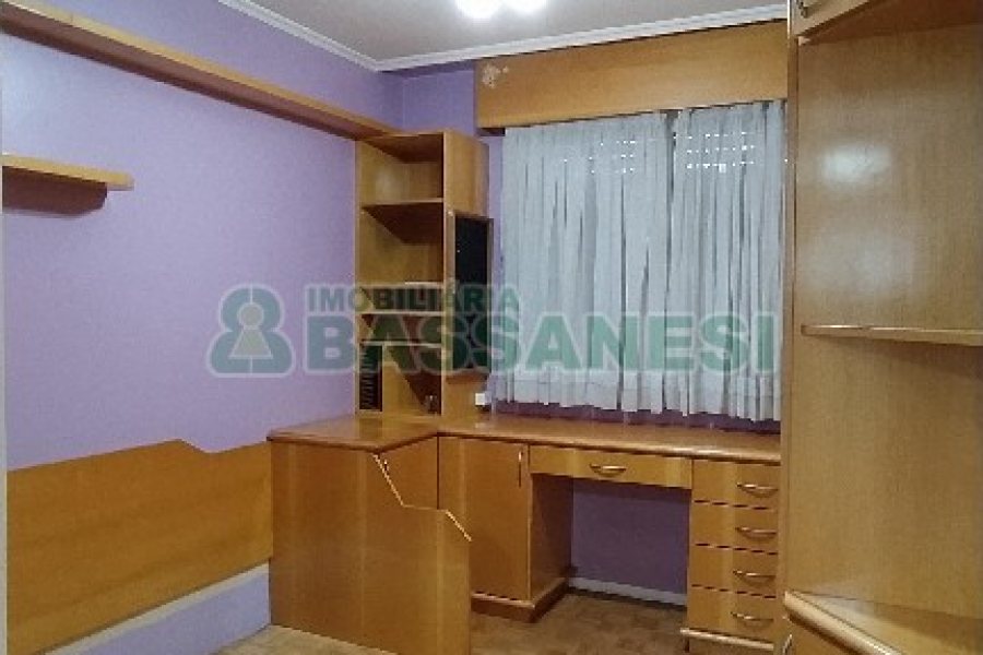 Apto Mobiliado com 101m², 3 dormitórios, 2 vagas, no bairro São Pelegrino em Caxias do Sul para Comprar