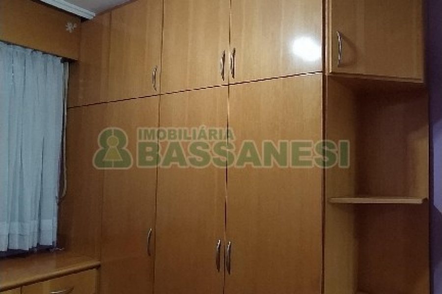 Apto Mobiliado com 101m², 3 dormitórios, 2 vagas, no bairro São Pelegrino em Caxias do Sul para Comprar