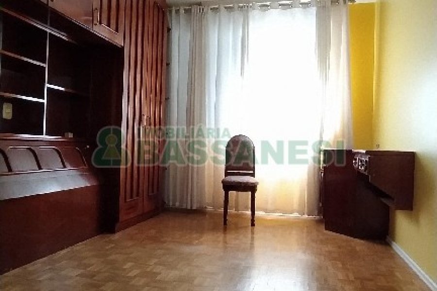 Apto Mobiliado com 101m², 3 dormitórios, 2 vagas, no bairro São Pelegrino em Caxias do Sul para Comprar