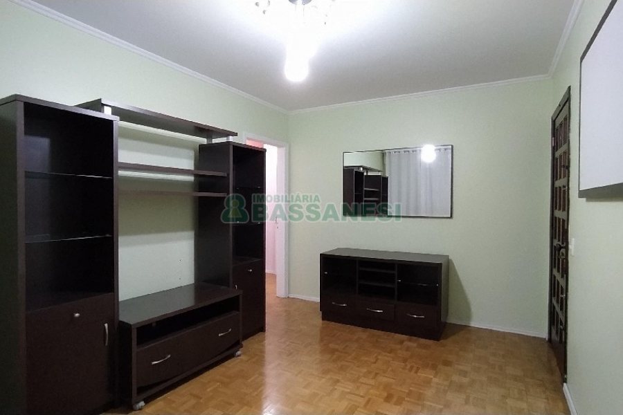 Apto Mobiliado com 101m², 3 dormitórios, 2 vagas, no bairro São Pelegrino em Caxias do Sul para Comprar