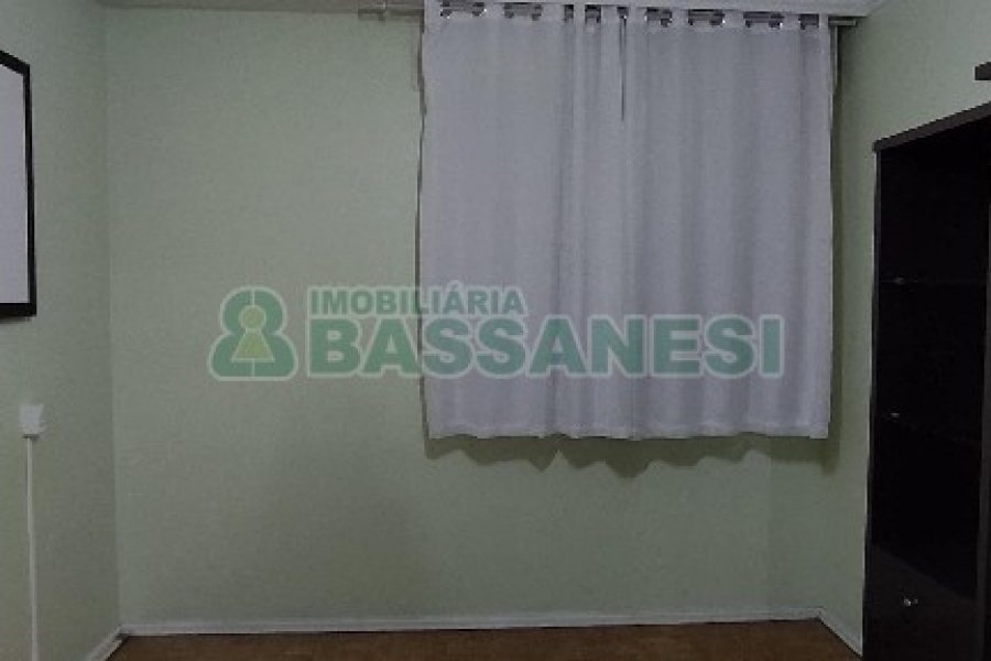 Apto Mobiliado com 101m², 3 dormitórios, 2 vagas, no bairro São Pelegrino em Caxias do Sul para Comprar