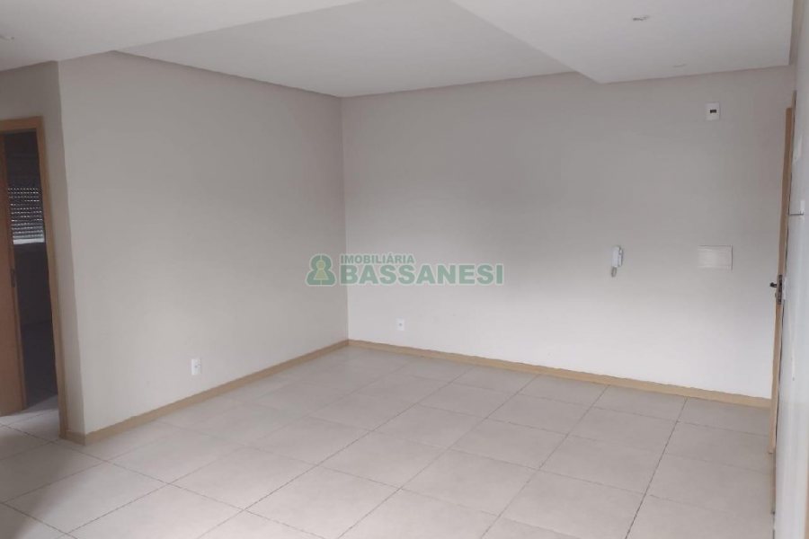 Apartamento com 56m², 2 dormitórios, 1 vaga, no bairro São Caetano em Caxias do Sul para Comprar
