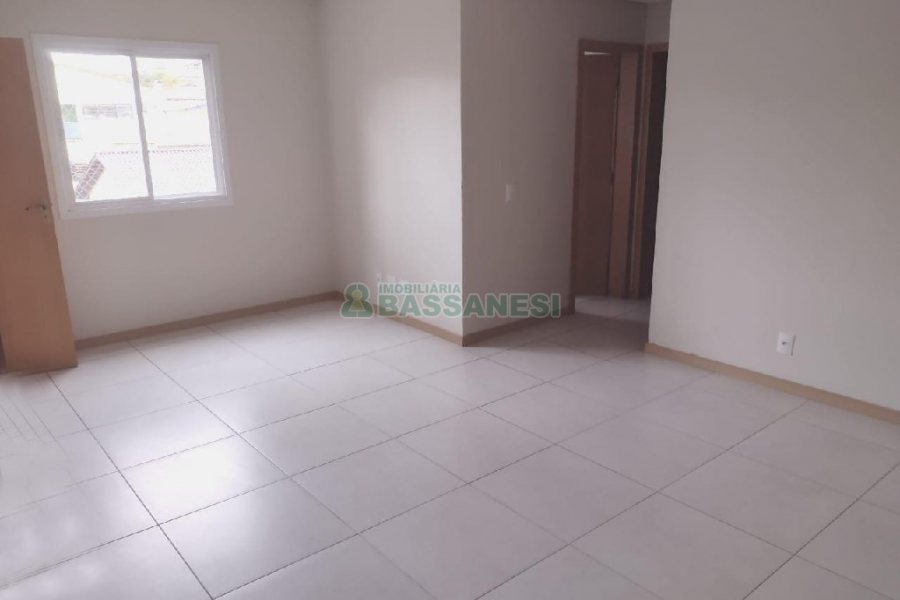 Apartamento com 56m², 2 dormitórios, 1 vaga, no bairro São Caetano em Caxias do Sul para Comprar