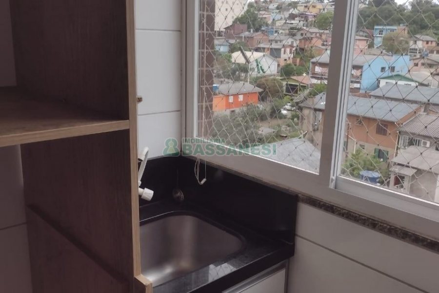 Apartamento com 56m², 2 dormitórios, 1 vaga, no bairro São Caetano em Caxias do Sul para Comprar