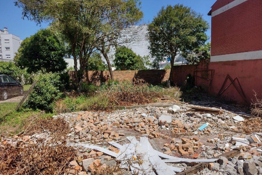 Terreno, no bairro Panazzolo em Caxias do Sul para Comprar