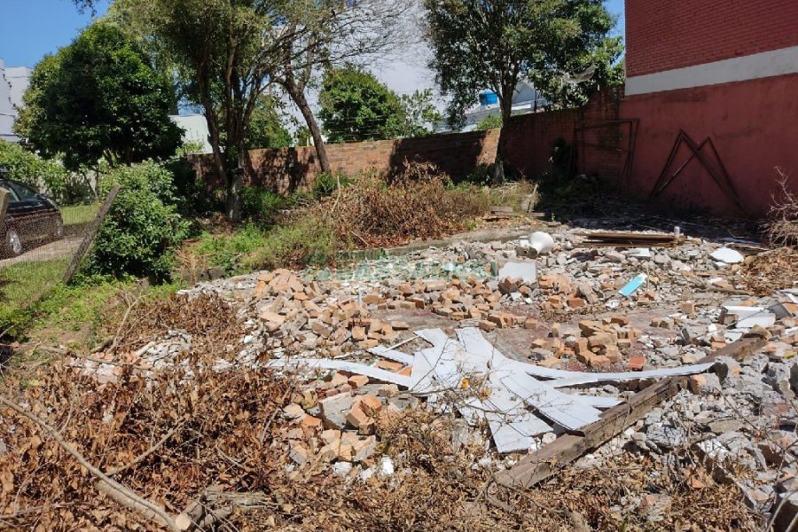 Terreno, no bairro Panazzolo em Caxias do Sul para Comprar