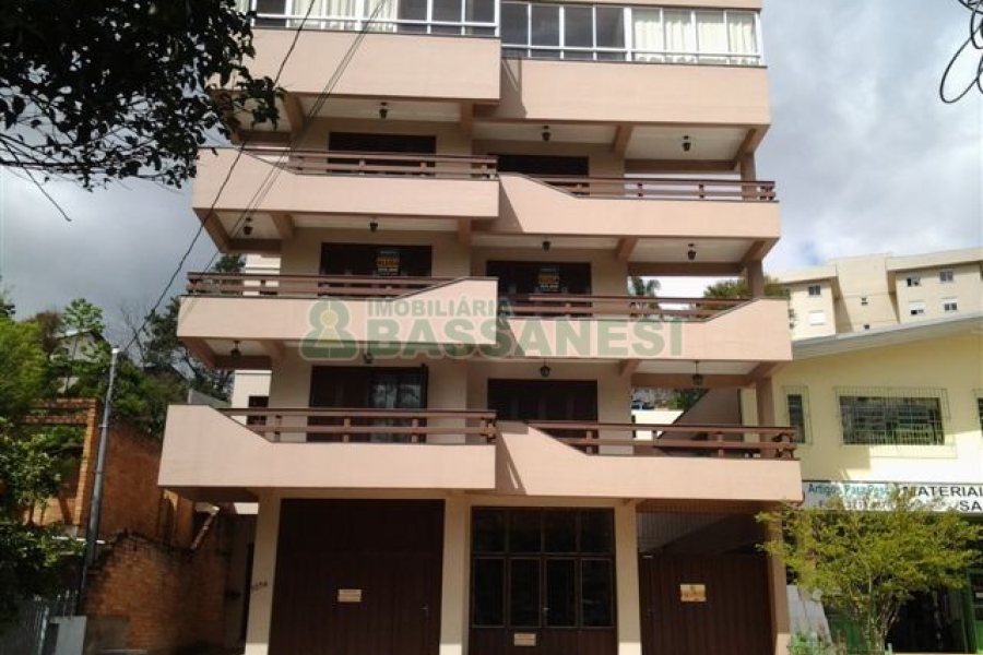 Apartamento com 150m², 3 dormitórios, 2 vagas, no bairro Santa Corona em Caxias do Sul para Comprar