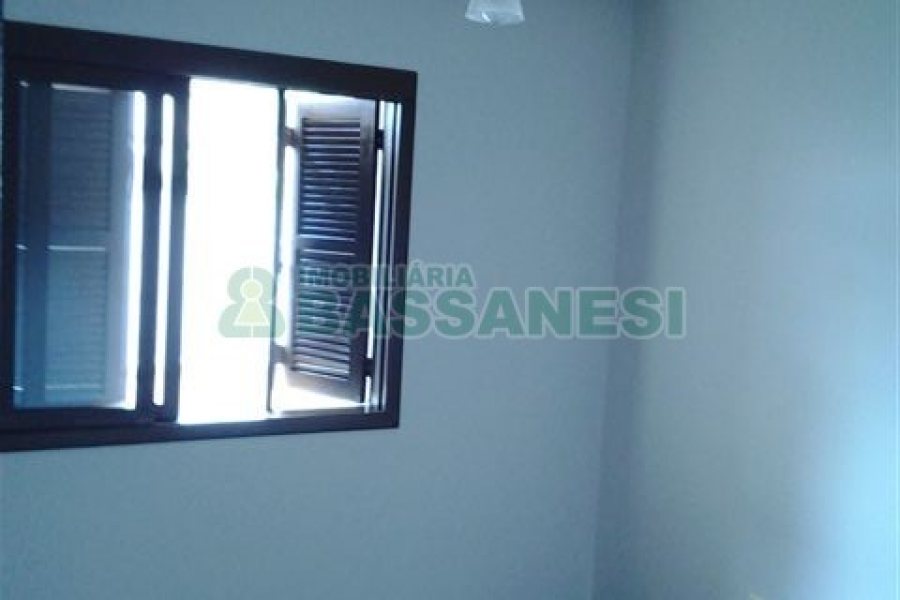 Apartamento com 150m², 3 dormitórios, 2 vagas, no bairro Santa Corona em Caxias do Sul para Comprar