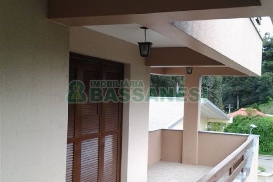 Apartamento com 150m², 3 dormitórios, 2 vagas, no bairro Santa Corona em Caxias do Sul para Comprar