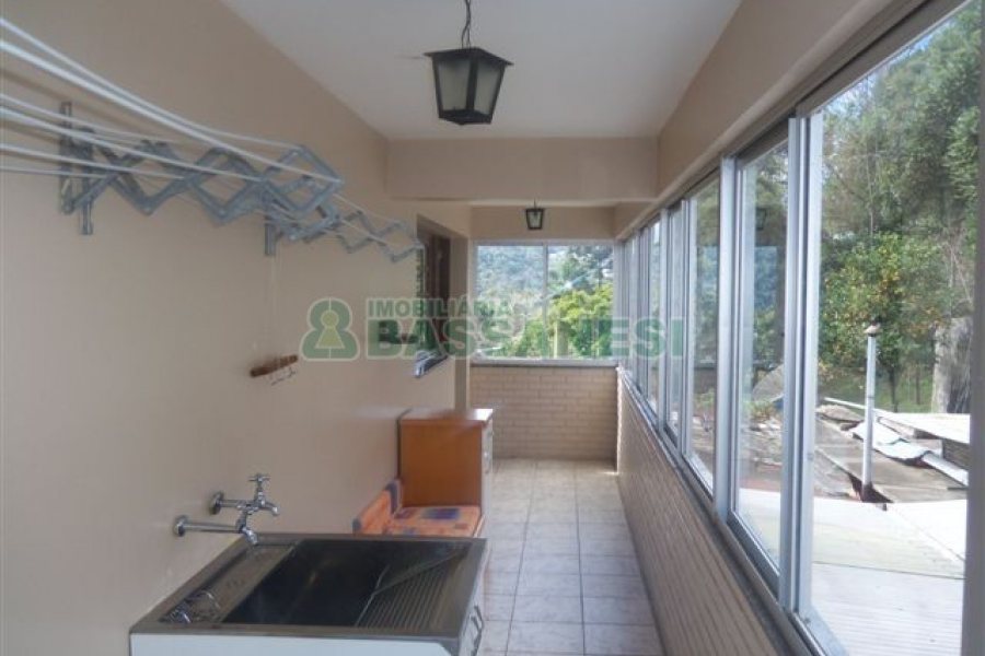 Apartamento com 150m², 3 dormitórios, 2 vagas, no bairro Santa Corona em Caxias do Sul para Comprar