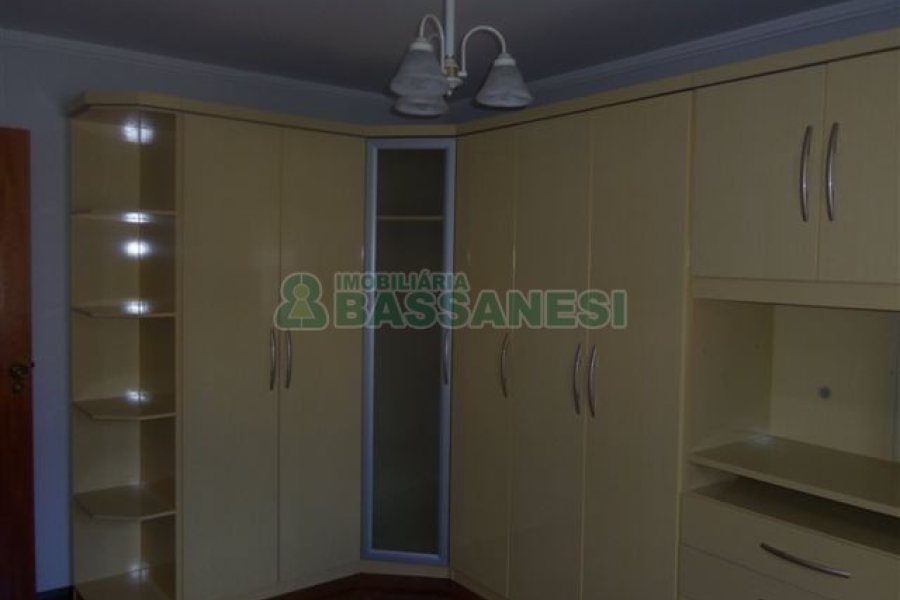 Apartamento com 150m², 3 dormitórios, 2 vagas, no bairro Santa Corona em Caxias do Sul para Comprar