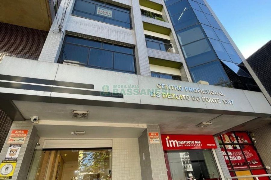 Sala com 96m², 1 vaga, no bairro Centro em Caxias do Sul para Comprar