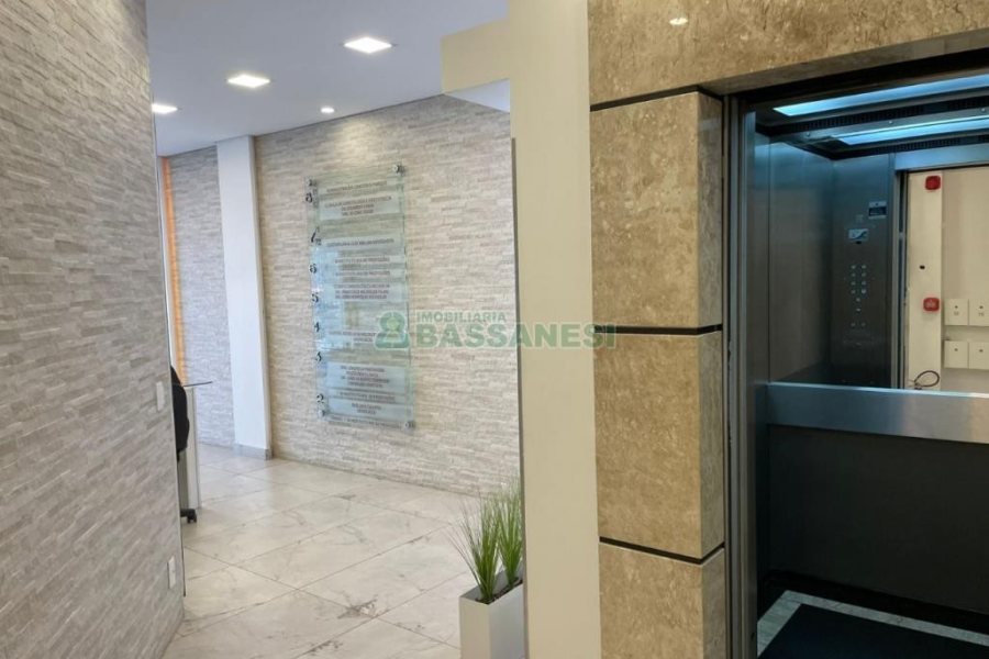 Sala com 96m², 1 vaga, no bairro Centro em Caxias do Sul para Comprar