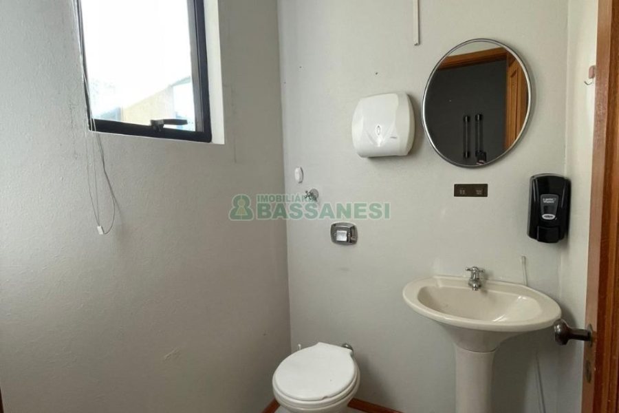 Sala com 96m², 1 vaga, no bairro Centro em Caxias do Sul para Comprar