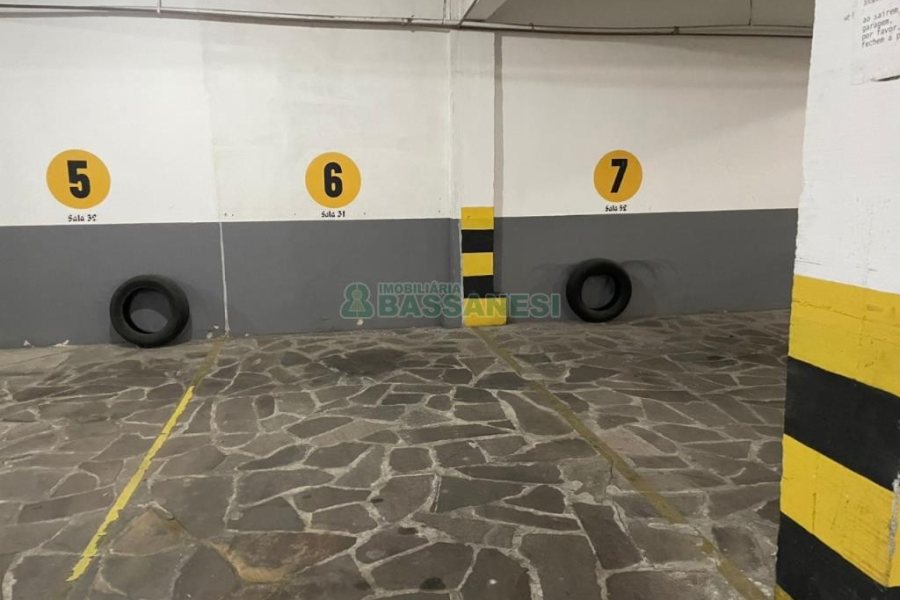 Sala com 96m², 1 vaga, no bairro Centro em Caxias do Sul para Comprar