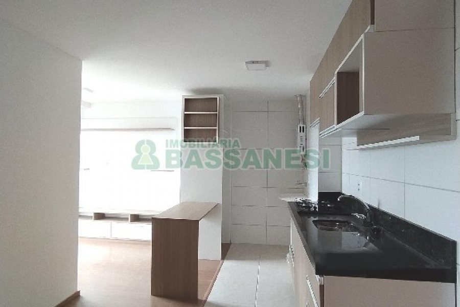 Apartamento com 42m², 2 dormitórios, 1 vaga, no bairro Petrópolis em Caxias do Sul para Alugar