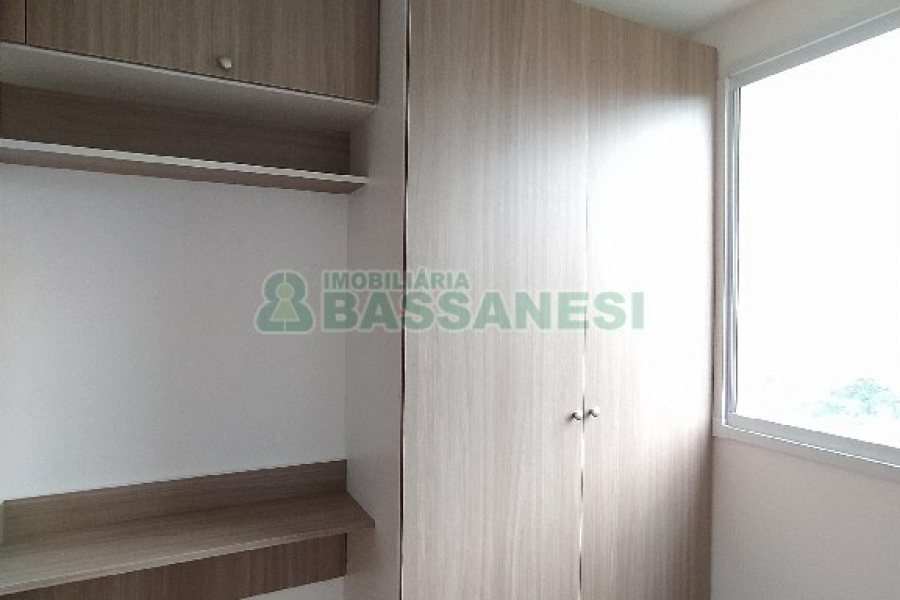 Apartamento com 42m², 2 dormitórios, 1 vaga, no bairro Petrópolis em Caxias do Sul para Alugar