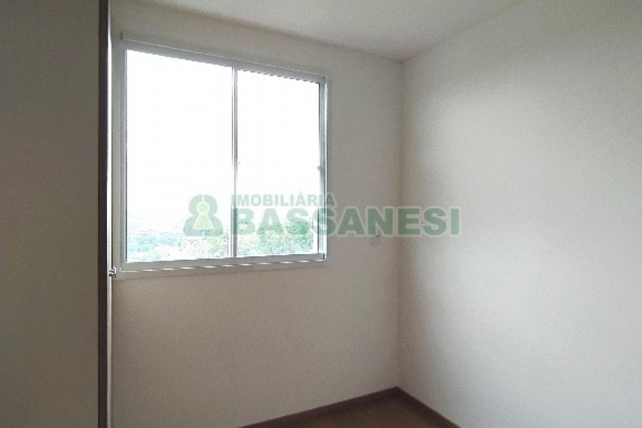 Apartamento com 42m², 2 dormitórios, 1 vaga, no bairro Petrópolis em Caxias do Sul para Alugar