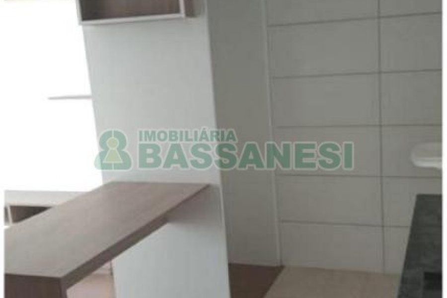 Apartamento com 42m², 2 dormitórios, 1 vaga, no bairro Petrópolis em Caxias do Sul para Alugar