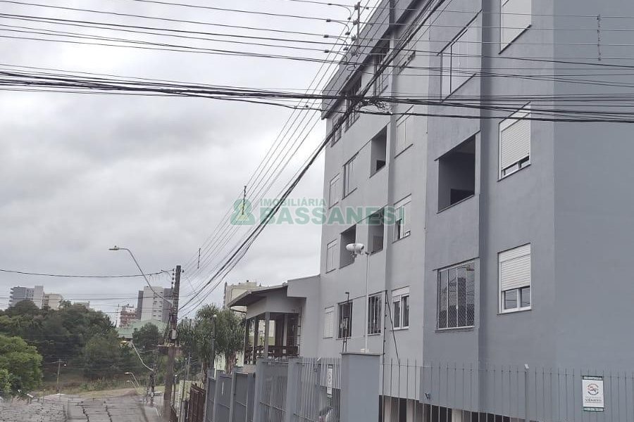 Apartamento com 61m², 2 dormitórios, 1 vaga, no bairro Charqueadas em Caxias do Sul para Comprar