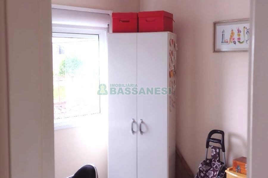 Apartamento com 61m², 2 dormitórios, 1 vaga, no bairro Charqueadas em Caxias do Sul para Comprar