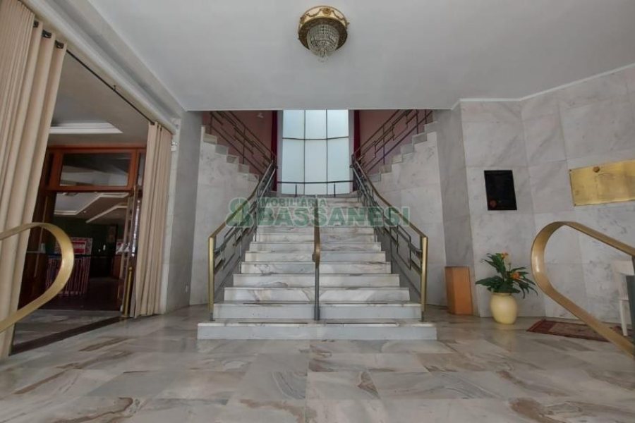 Loja com 3200m², no bairro Centro em Caxias do Sul para Alugar