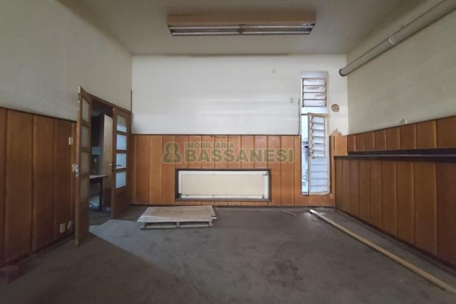 Loja com 3200m², no bairro Centro em Caxias do Sul para Alugar