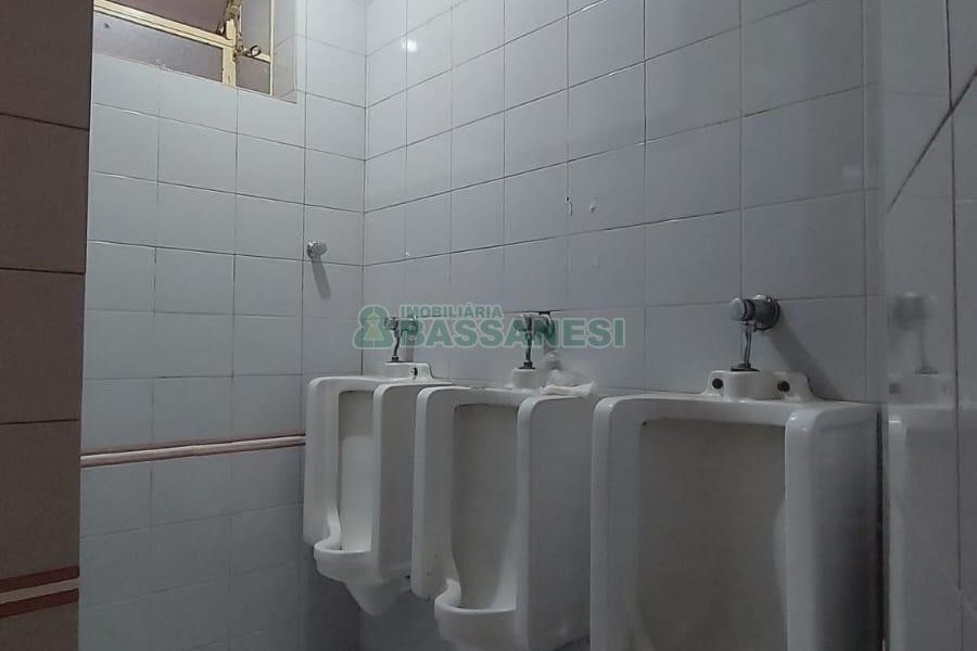 Loja com 3200m², no bairro Centro em Caxias do Sul para Alugar