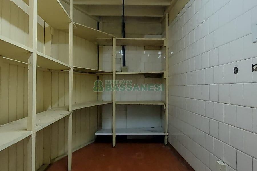 Loja com 3200m², no bairro Centro em Caxias do Sul para Alugar