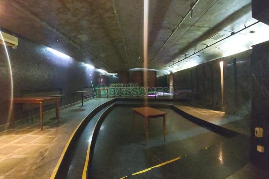 Loja com 3200m², no bairro Centro em Caxias do Sul para Alugar