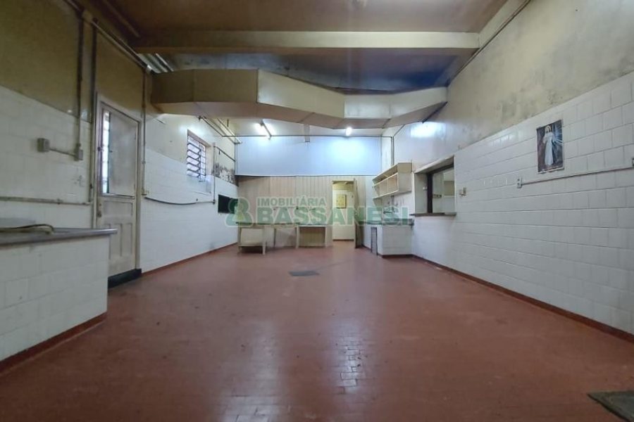 Loja com 3200m², no bairro Centro em Caxias do Sul para Alugar