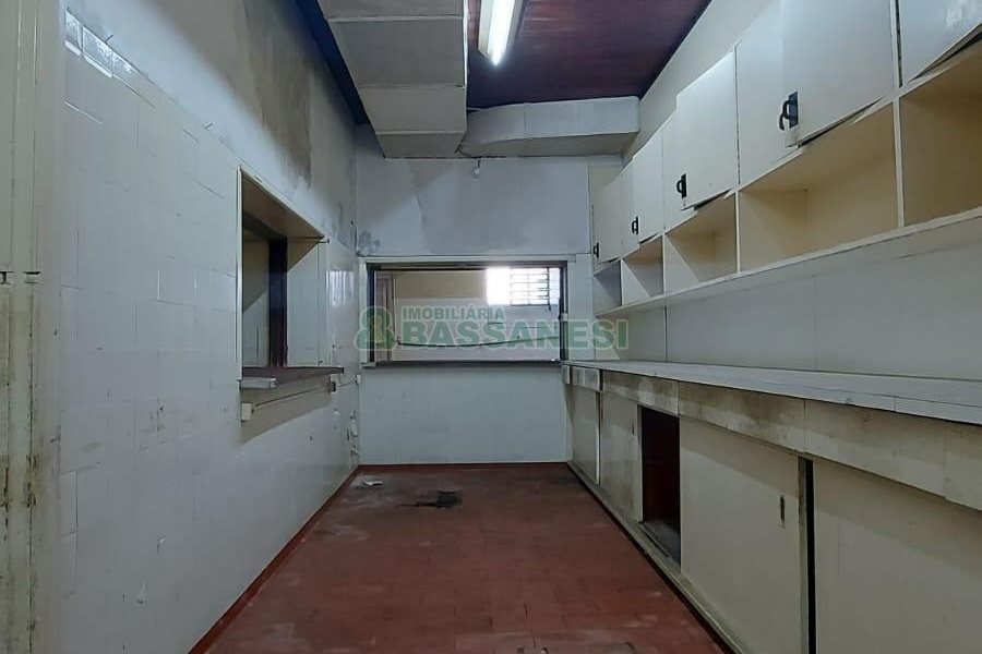 Loja com 3200m², no bairro Centro em Caxias do Sul para Alugar