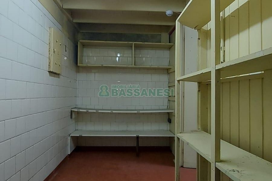 Loja com 3200m², no bairro Centro em Caxias do Sul para Alugar