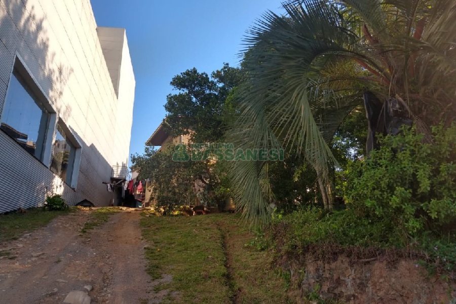 Terreno, no bairro Sagrada Família em Caxias do Sul para Comprar