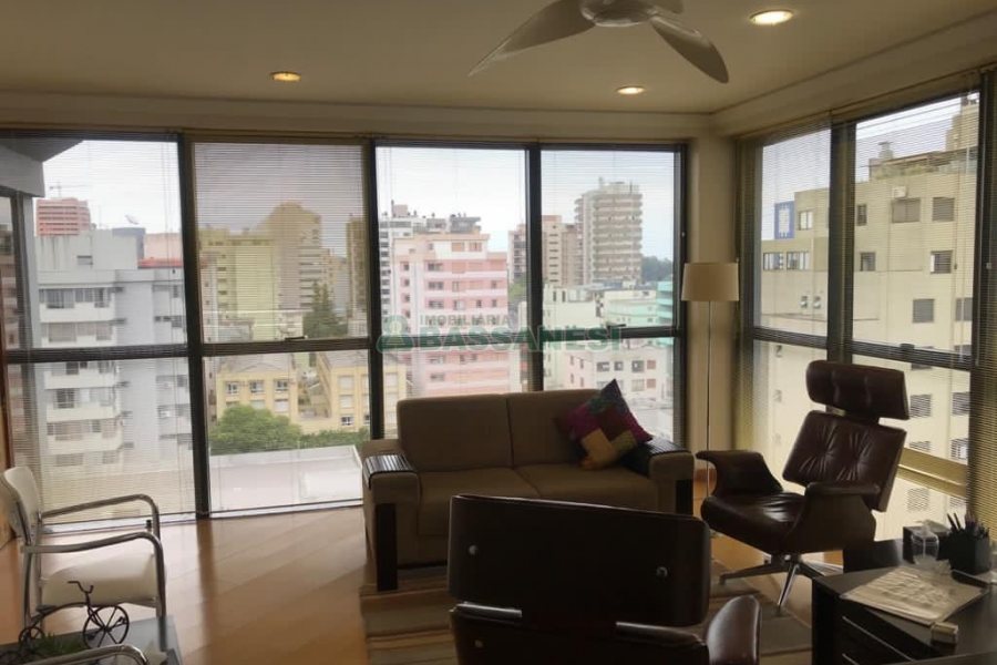 Sala com 116m², 1 vaga, no bairro São Pelegrino em Caxias do Sul para Comprar