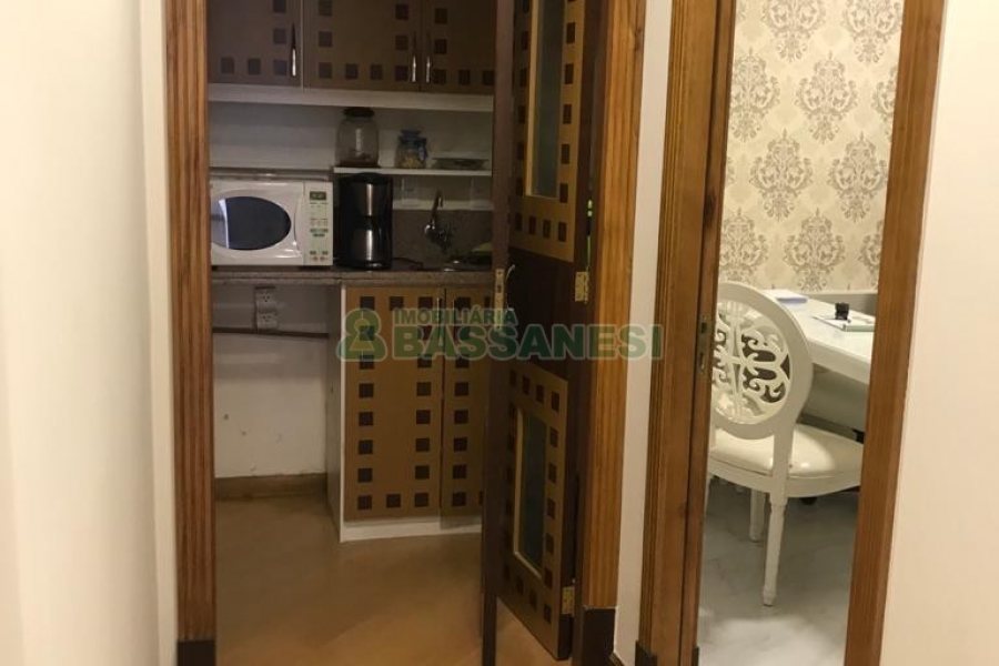 Sala com 116m², 1 vaga, no bairro São Pelegrino em Caxias do Sul para Comprar