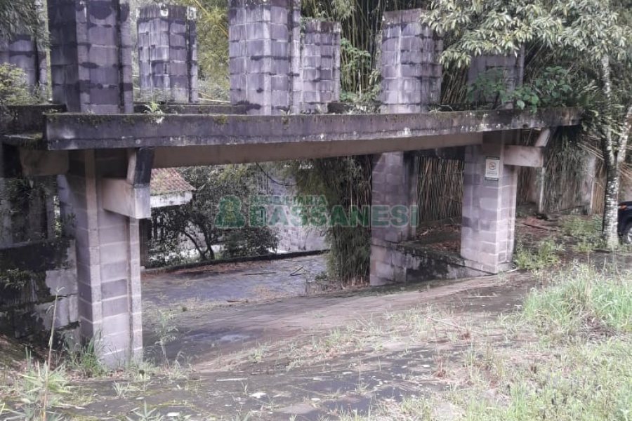 Terreno, no bairro Cruzeiro em Caxias do Sul para Comprar