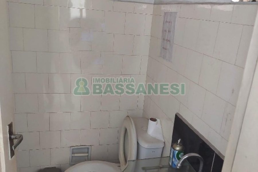 Loja Mobiliada com 160m², no bairro Pio X em Caxias do Sul para Alugar