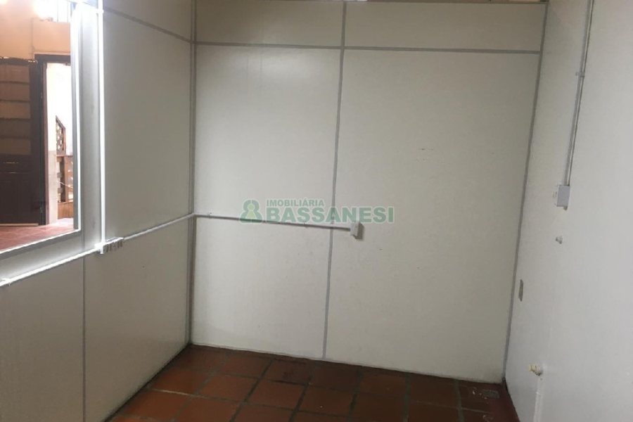 Casa Comercial com 50m², no bairro Santa Corona em Caxias do Sul para Alugar