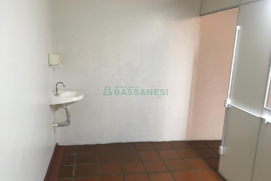 Casa Comercial com 50m², no bairro Santa Corona em Caxias do Sul para Alugar