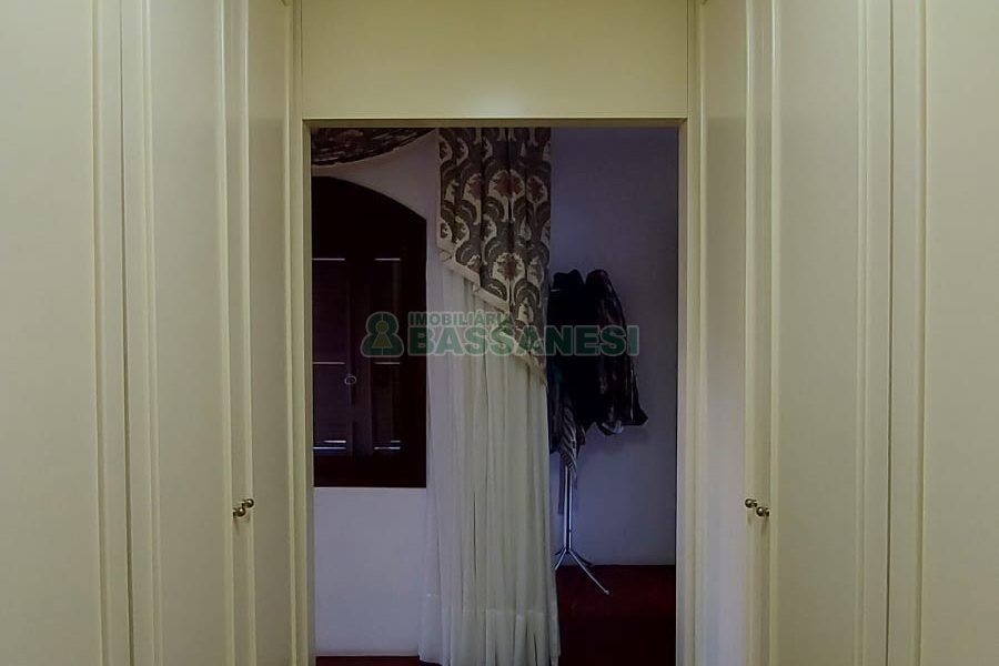 Casa com 405m², 3 dormitórios, 3 vagas, no bairro Colina Sorriso em Caxias do Sul para Comprar