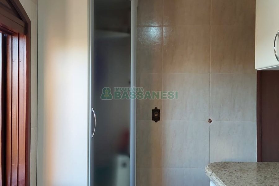 Casa com 405m², 3 dormitórios, 3 vagas, no bairro Colina Sorriso em Caxias do Sul para Comprar