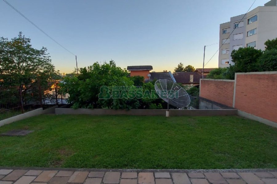 Casa com 405m², 3 dormitórios, 3 vagas, no bairro Colina Sorriso em Caxias do Sul para Comprar