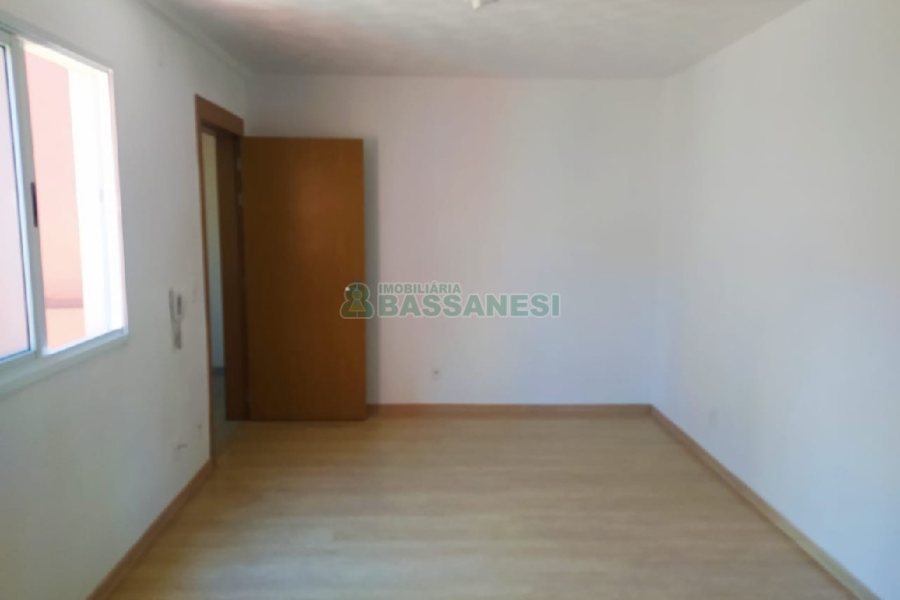 Apartamento com 43m², 2 dormitórios, 1 vaga, no bairro Cidade Nova em Caxias do Sul para Comprar