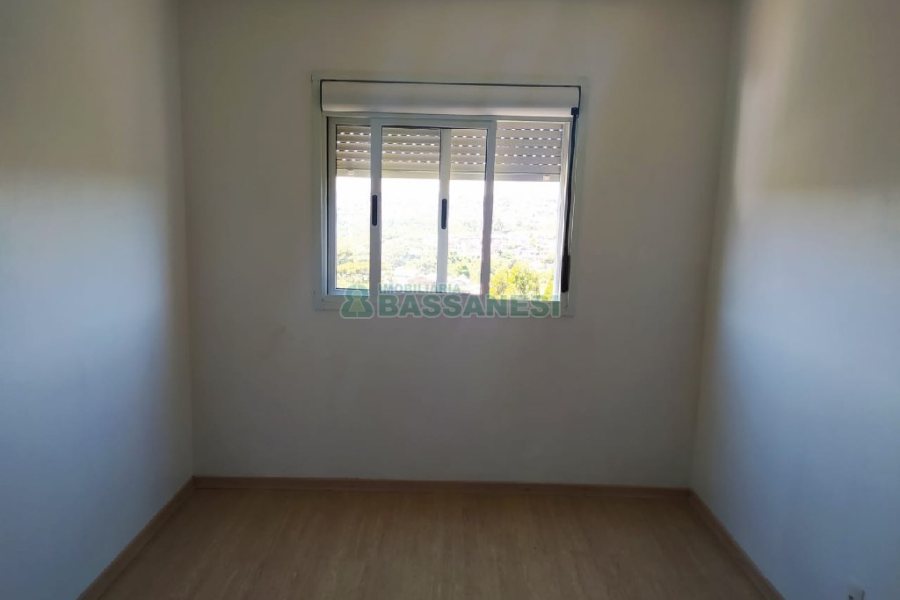 Apartamento com 43m², 2 dormitórios, 1 vaga, no bairro Cidade Nova em Caxias do Sul para Comprar