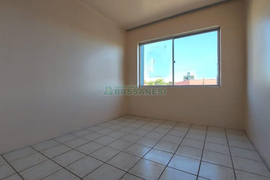 Apartamento com 78m², 3 dormitórios, 1 vaga, no bairro Rio Branco em Caxias do Sul para Alugar