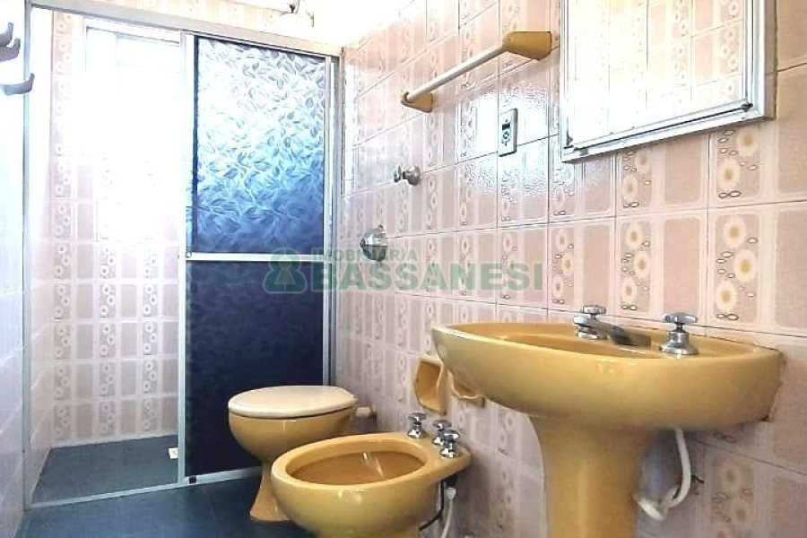 Apartamento com 78m², 3 dormitórios, 1 vaga, no bairro Rio Branco em Caxias do Sul para Alugar