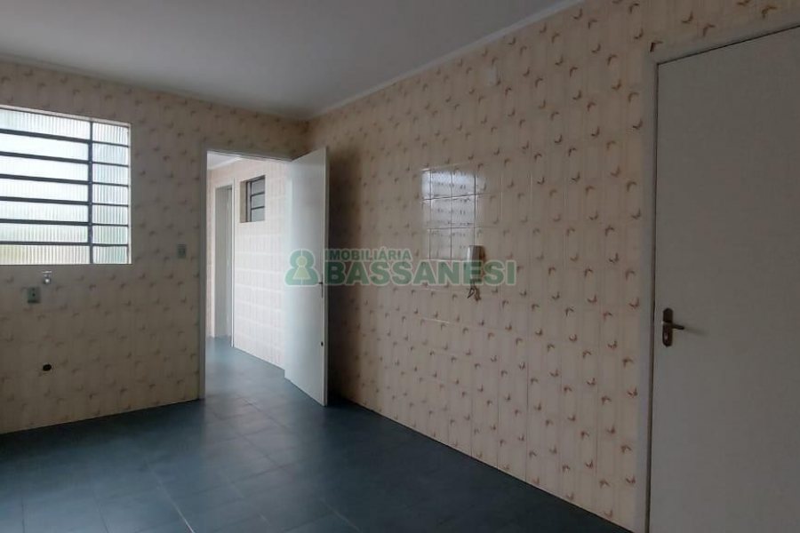 Apartamento com 78m², 3 dormitórios, 1 vaga, no bairro Rio Branco em Caxias do Sul para Alugar